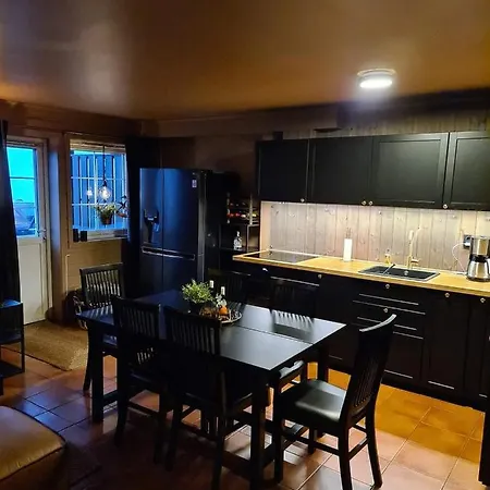 For Rent In Gautefall, Great Location For Skiing, Hiiking And Mountain Biking, Self Serviced But Housekeeping Be Added For An Extra Fee Lejlighed